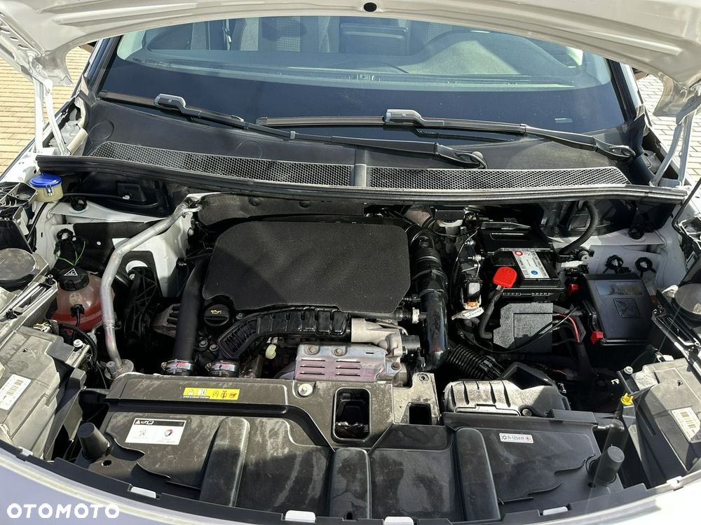 Peugeot 5008 - 30