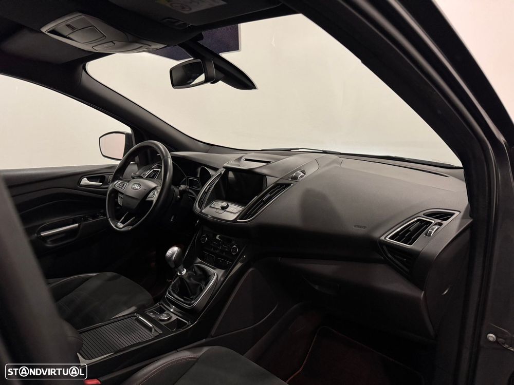 Ford Kuga 1.5 TDCi ST-Line Limited Edition - 24