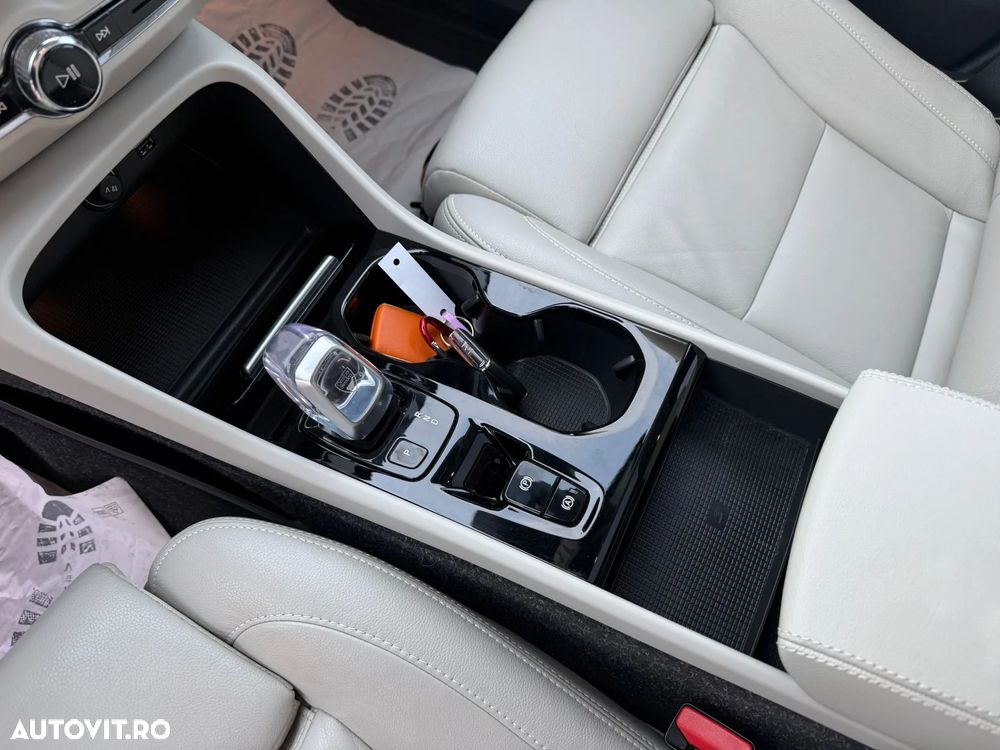 Volvo XC 40 T5 Recharge DKG Inscription - 10