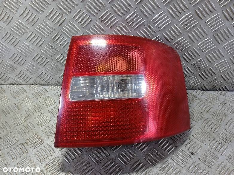 LAMPA PRAWA TYLNA AUDI A6 C5 - 1