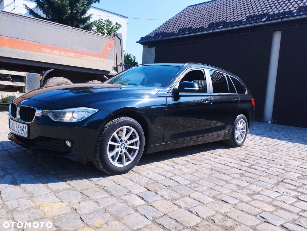 BMW Seria 3 320d xDrive - 1