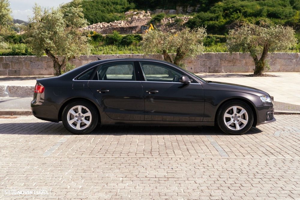 Audi A4 2.0 TDI Advance - 43