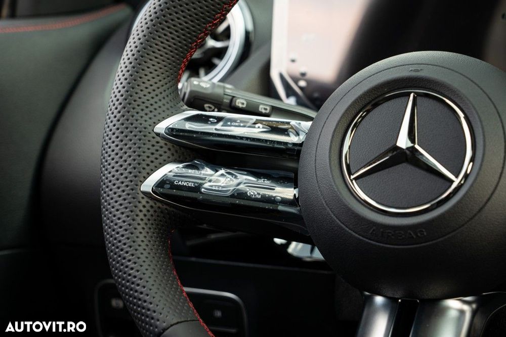 Mercedes-Benz GLA - 26