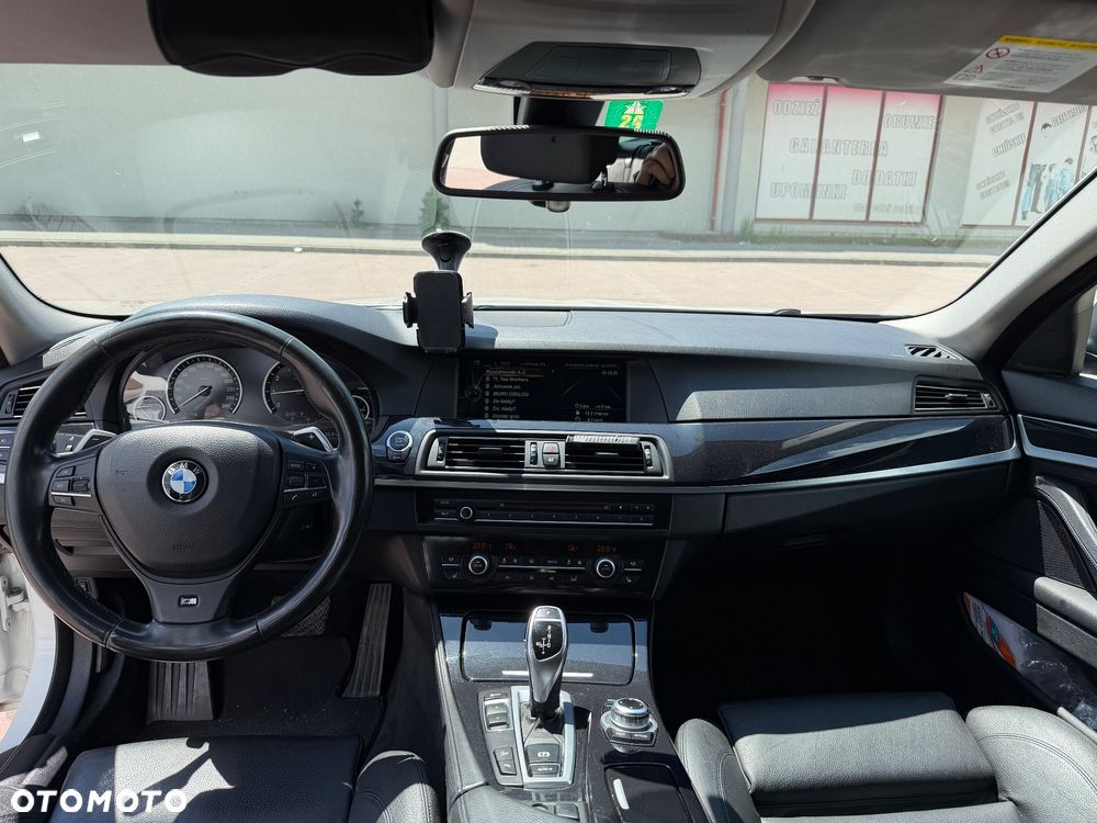 BMW Seria 5 528i Luxury Line - 22