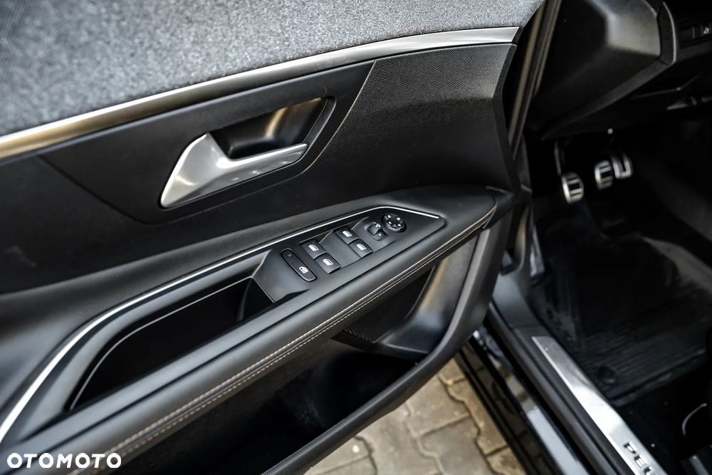 Peugeot 3008 1.2 PureTech GT S&S - 16