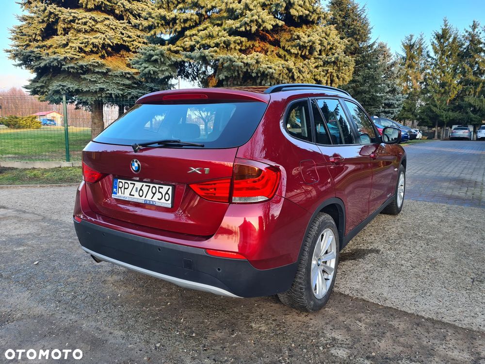 BMW X1 sDrive18i - 16