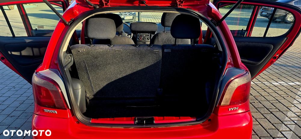 Toyota Yaris 1.0 Base - 13