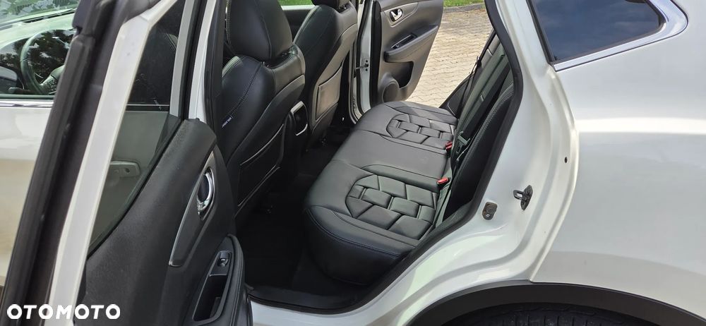 Nissan Qashqai 1.3 DIG-T Tekna+ - 27