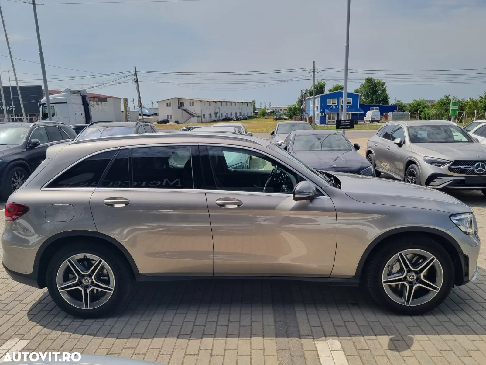 Mercedes-Benz GLC 200 4MATIC - 9