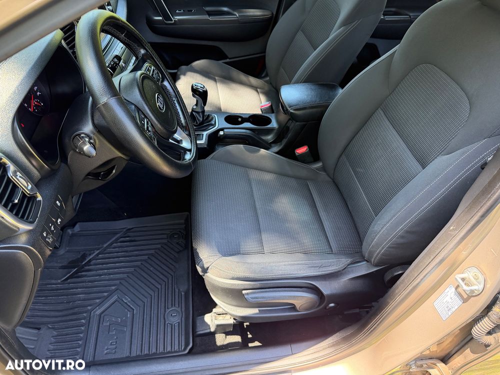 Kia Sportage 1.7 CRDI 2WD Vision - 17