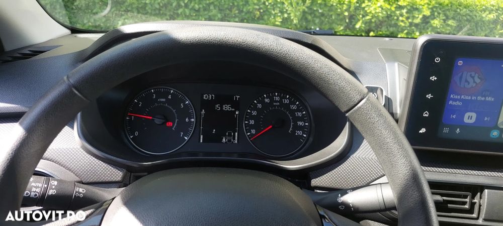 Dacia Logan SCe 65 Essential - 4