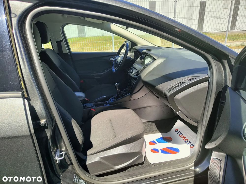 Ford Focus 1.0 EcoBoost Titanium - 12