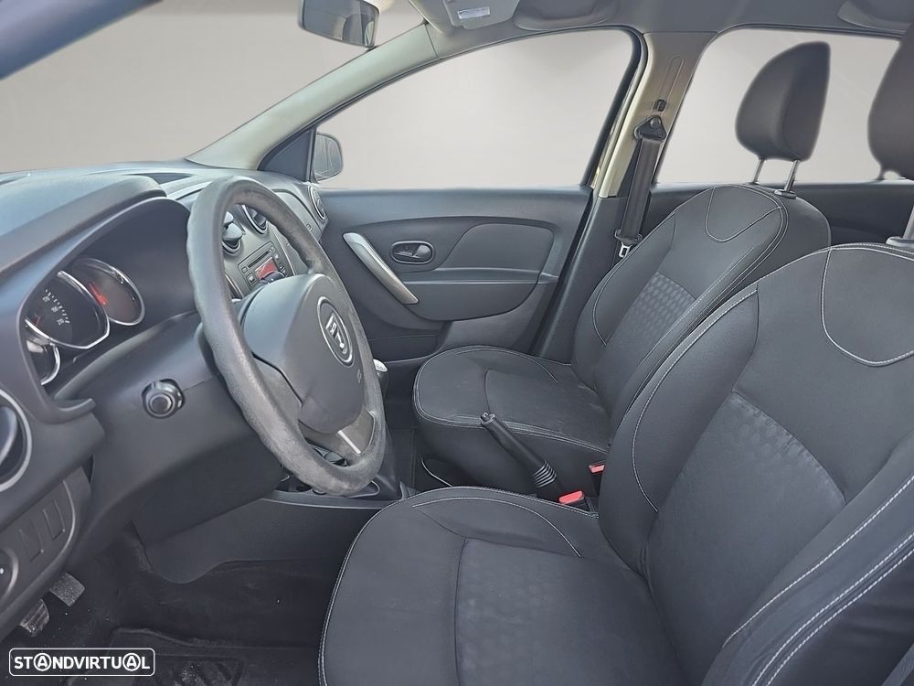 Dacia Sandero - 7