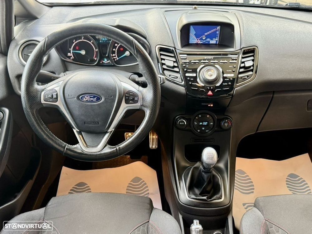 Ford Fiesta 1.5 TDCi STLine - 43