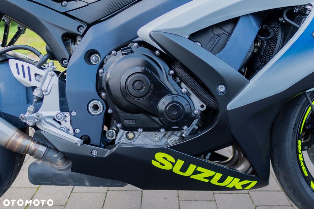 Suzuki GSX-R - 17