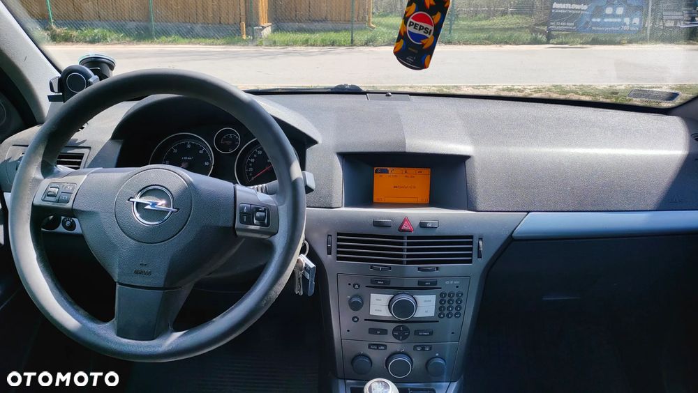 Opel Astra 1.9 CDTI DPF Cosmo - 3
