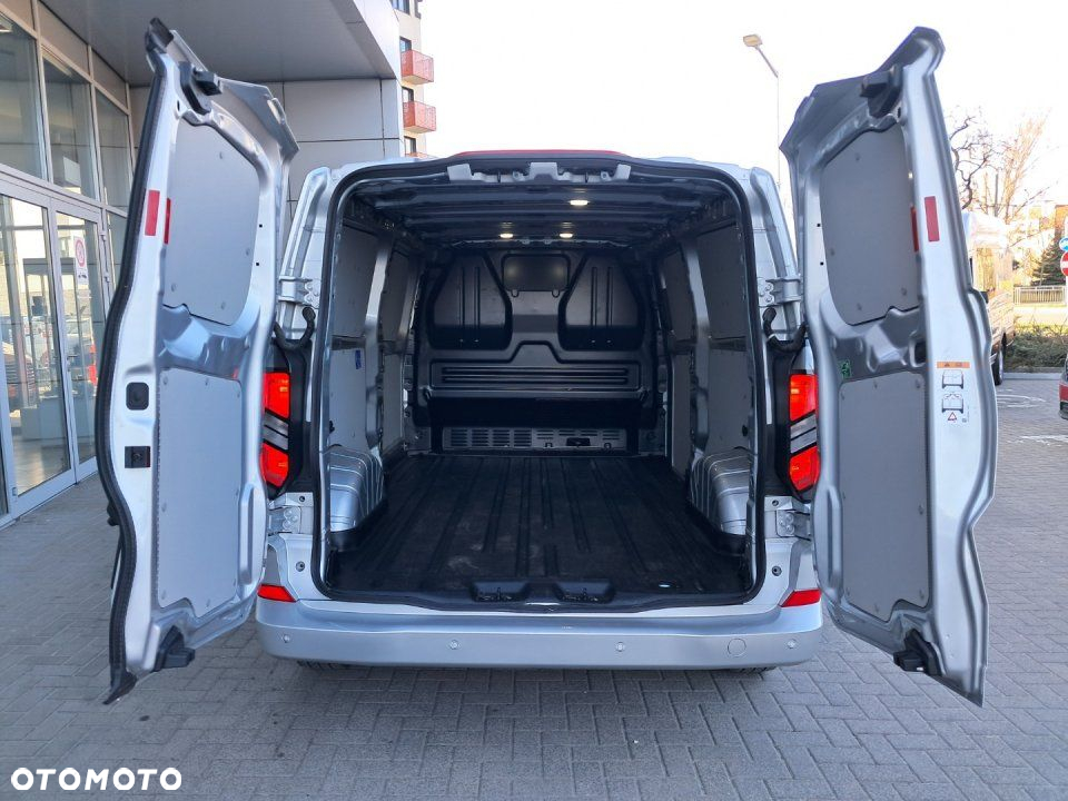 Ford Transit Custom - 13