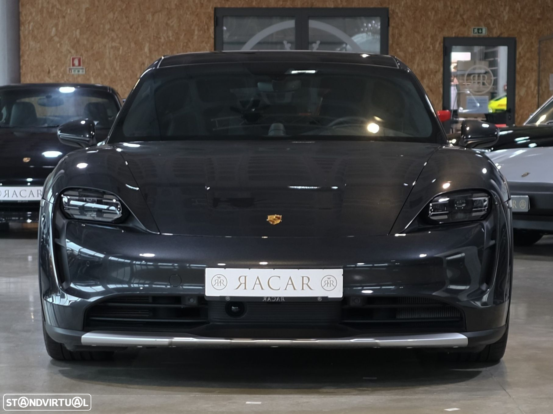 Porsche Taycan Cross Turismo 4S - 2