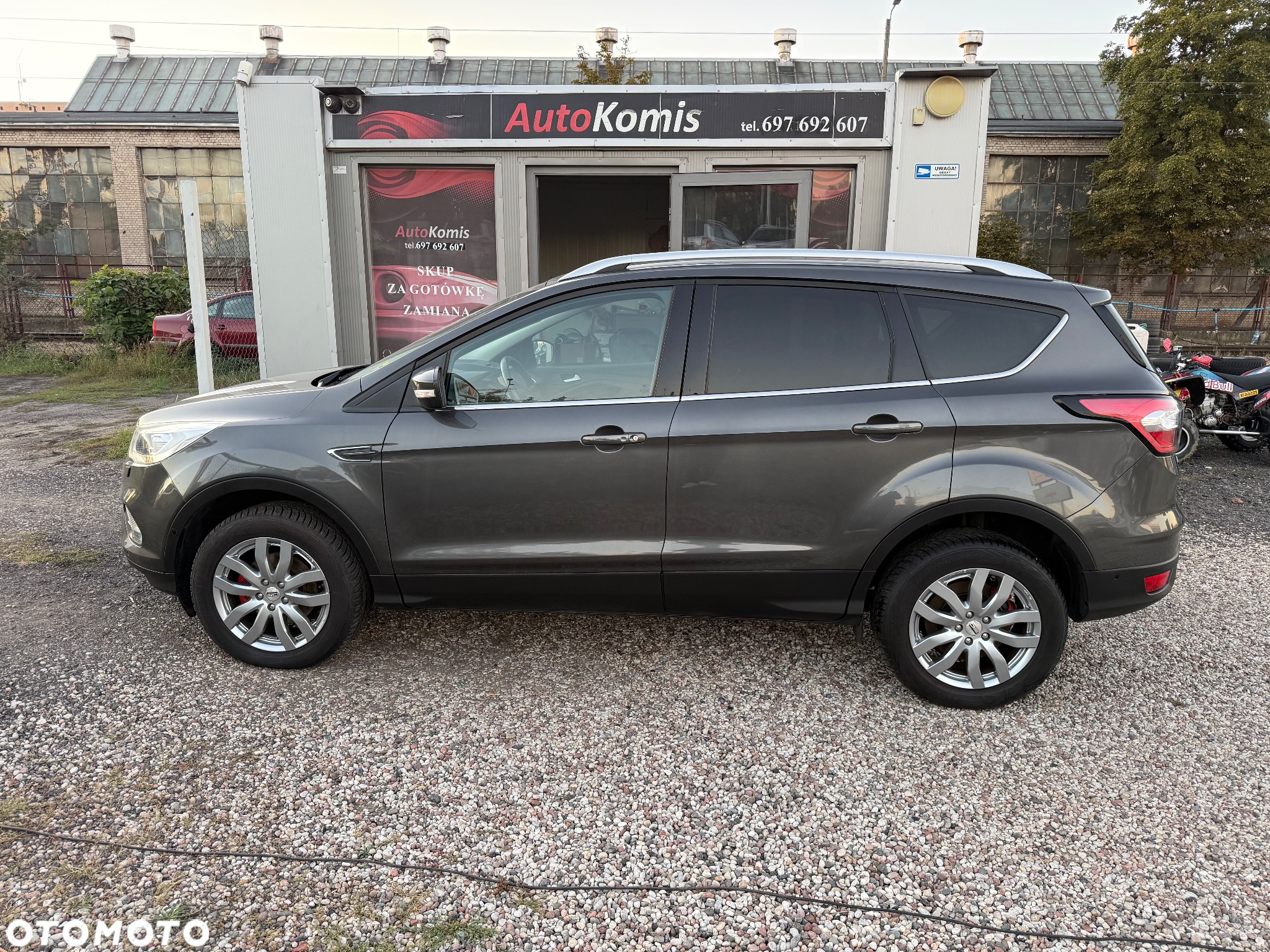 Ford Kuga 1.5 EcoBoost 2x4 Titanium - 2
