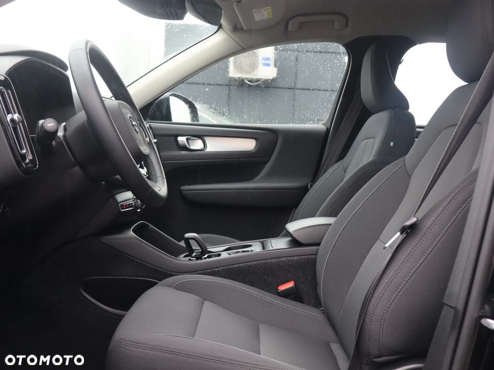 Volvo XC 40 T3 Momentum Pro - 14
