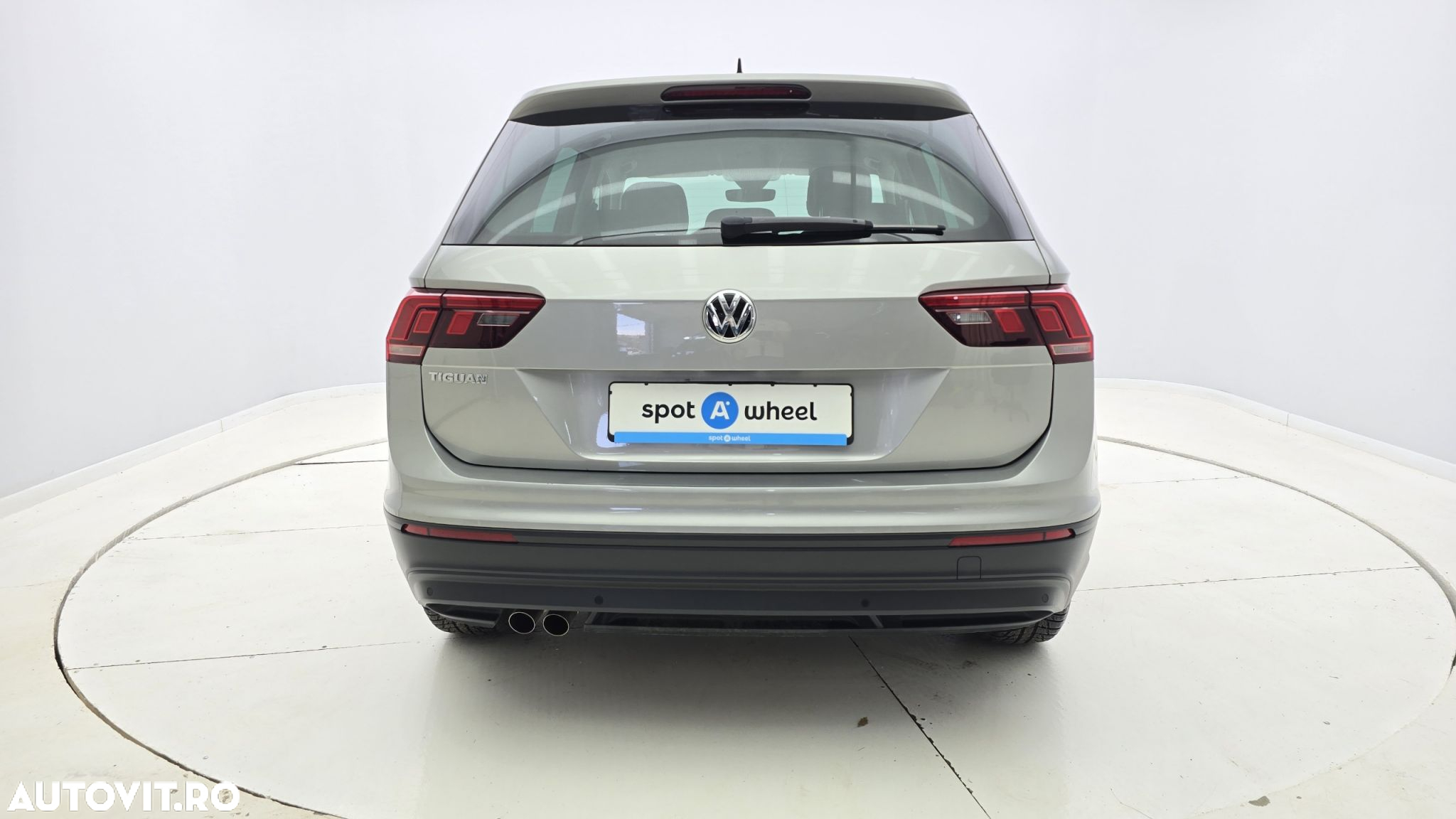 Volkswagen Tiguan - 7