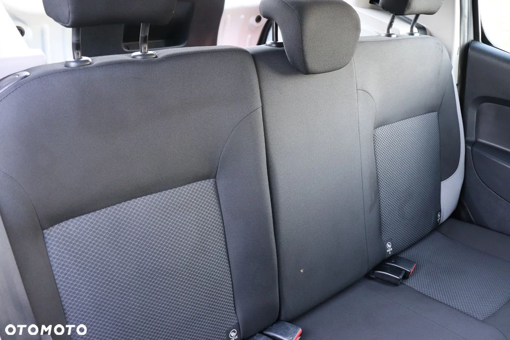 Dacia Sandero dCi 90 Laureate - 19