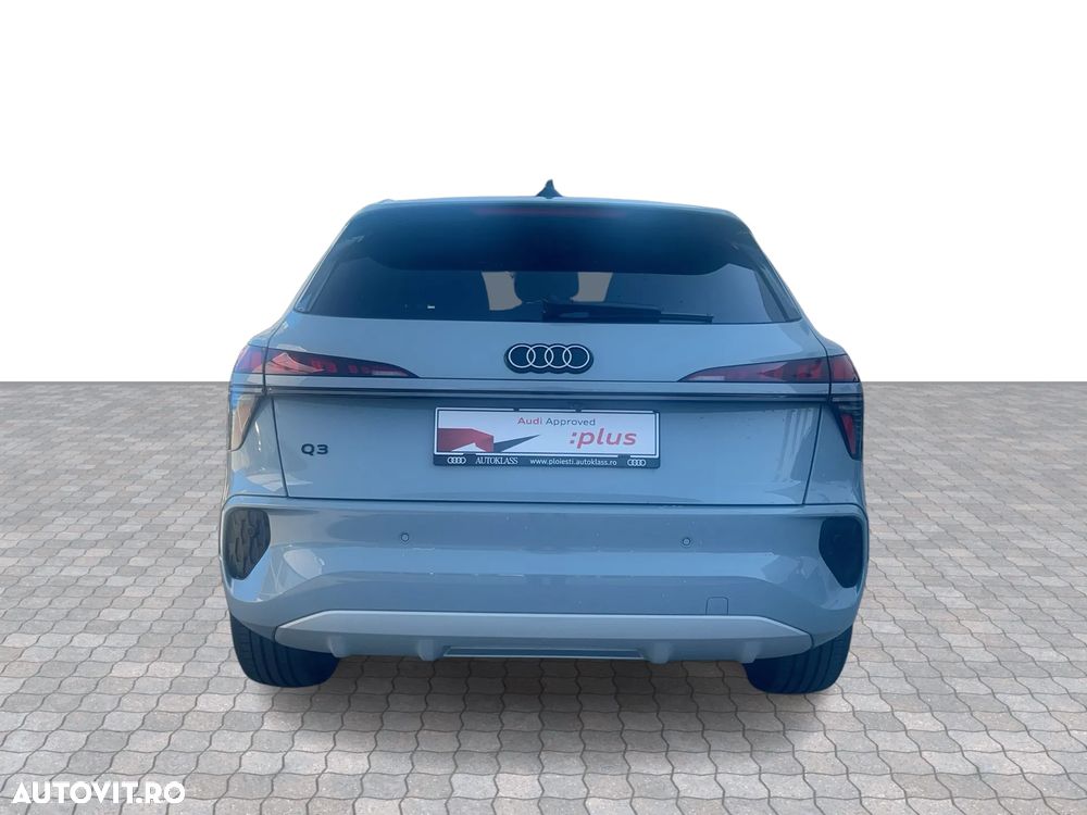 Audi Q3 35 TFSI S tronic - 4