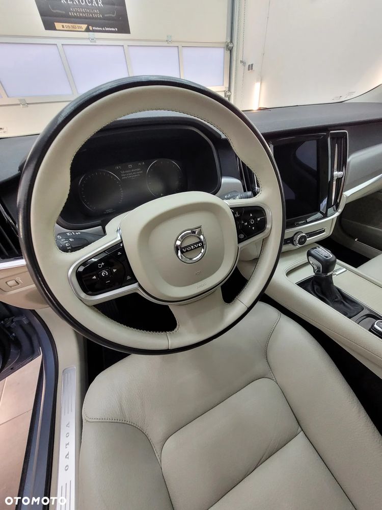 Volvo S90 D4 Momentum - 10