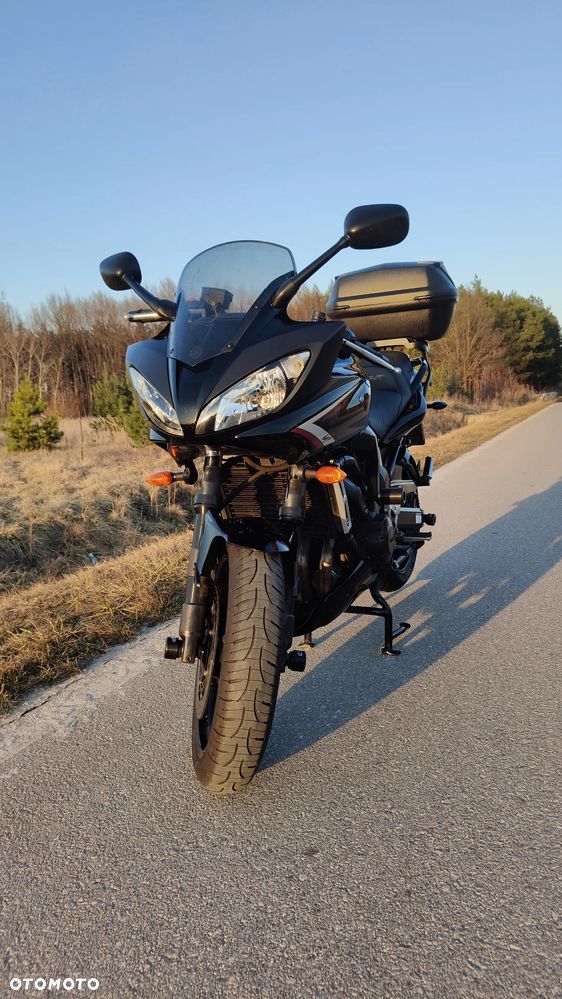 Yamaha FZ6 - 18