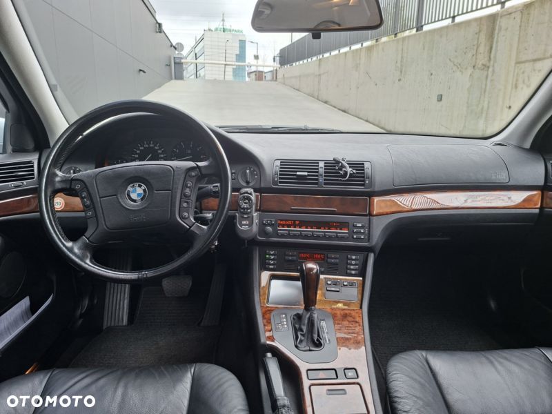 BMW Seria 5 - 17