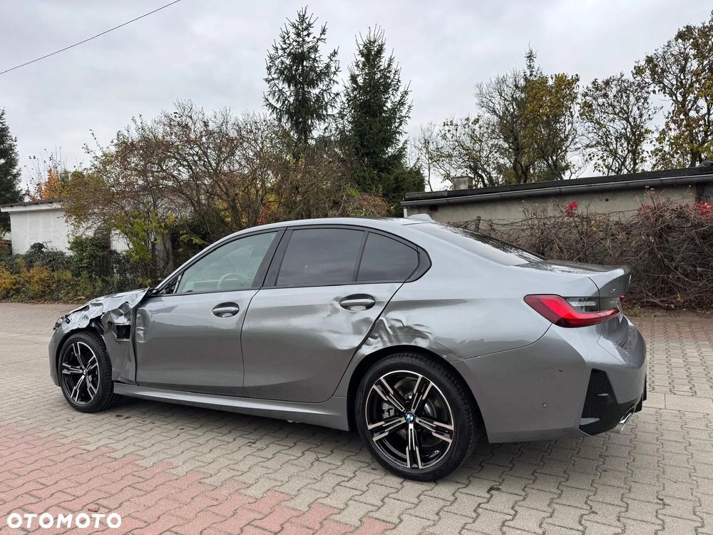 BMW Seria 3 330e xDrive M Sport sport - 19