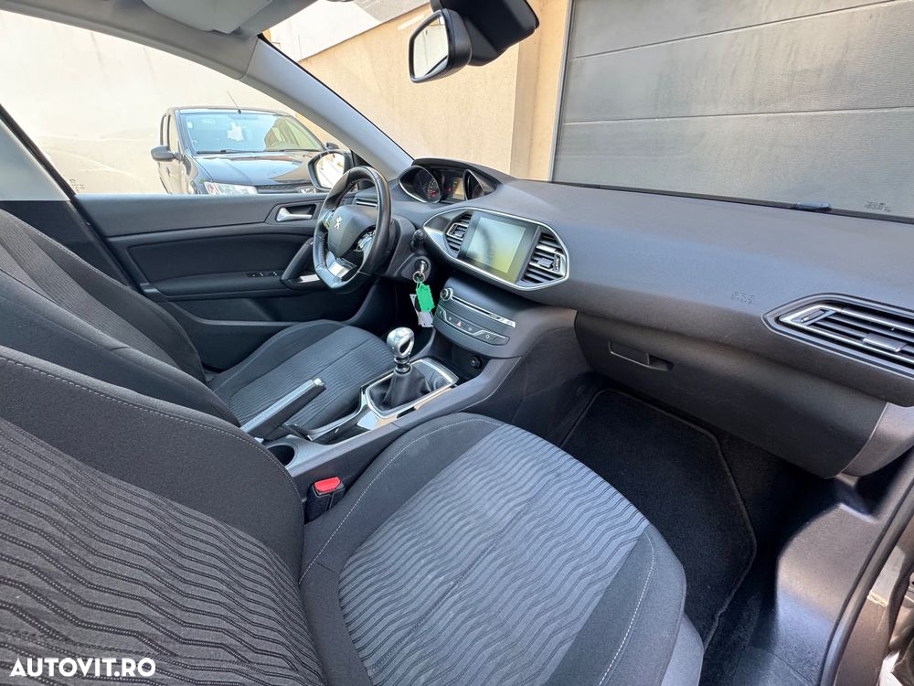 Peugeot 308 e-HDi 115 Stop & Start Access - 19
