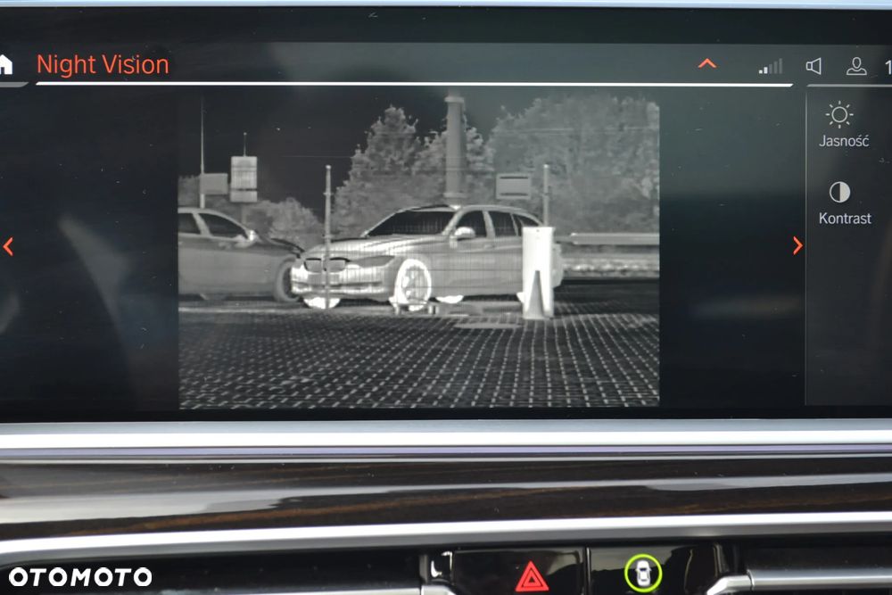 BMW X7 M50i sport - 34