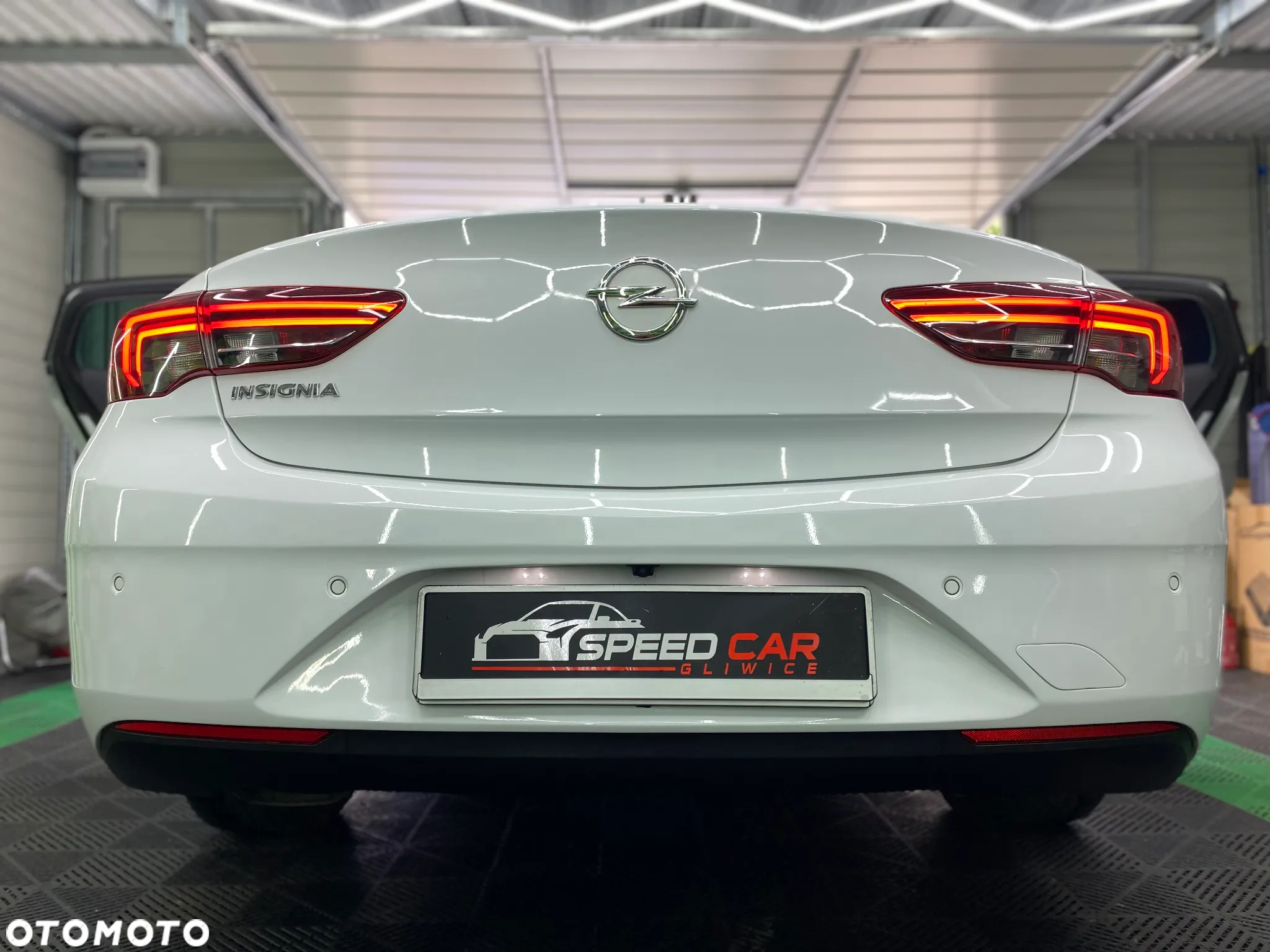 Opel Insignia - 37