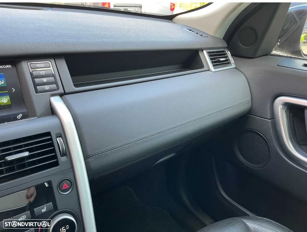 Land Rover Discovery Sport 2.0 TD4 SE Auto - 19