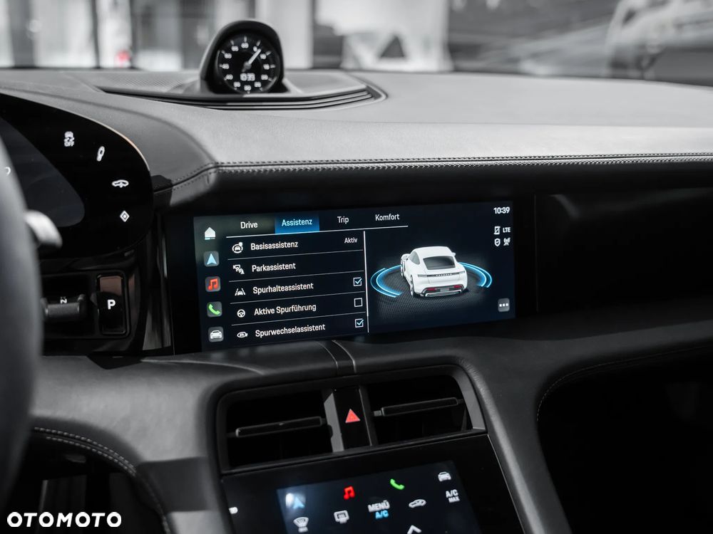 Porsche Taycan Turbo - 13