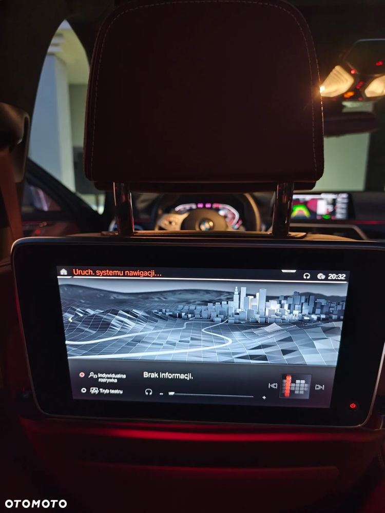 BMW Seria 7 750Li xDrive - 35