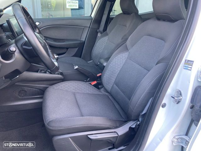 Renault Clio TCe 90 EVOLUTION - 27