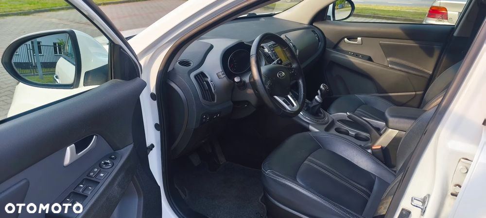 Kia Sportage 1.7 CRDI 2WD ISG Dream-Team Edition - 23