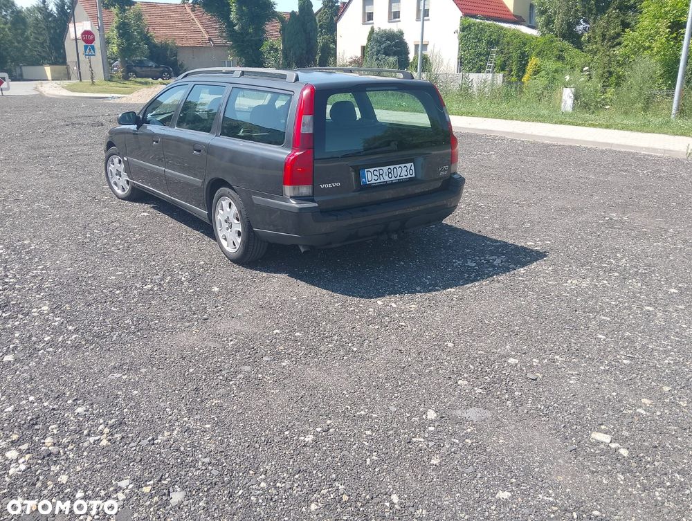 Volvo V70 2.5TDI - 8