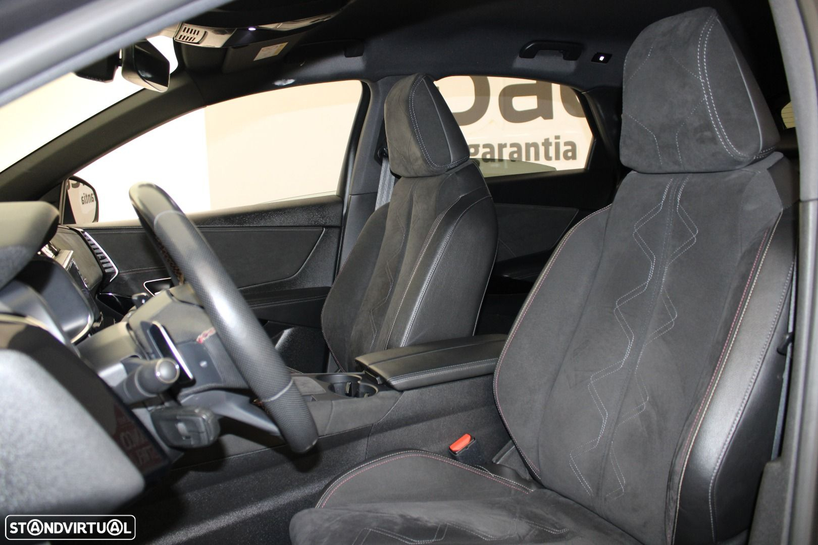 DS DS7 Crossback 1.5 BlueHDi Performance Line EAT8 - 9