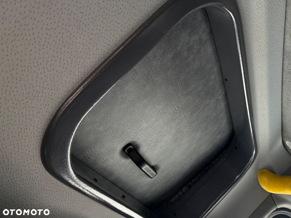 Mercedes-Benz SPRINTER - 13