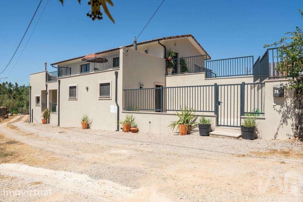 Casa / Villa T3 em São Miguel, Santa Eufémia e Rabaçal de 264 m2 - Grande imagem: 2/40
