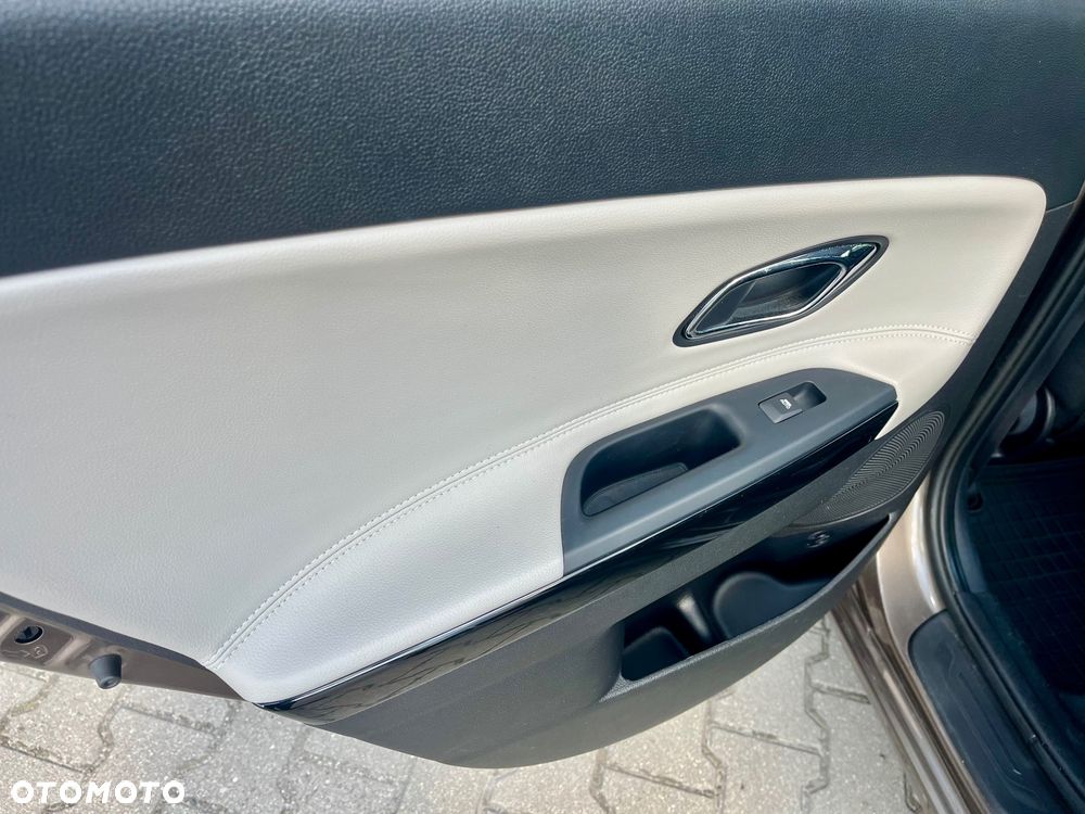 Kia Ceed 1.6 GDI ISG Platinum Edition - 13