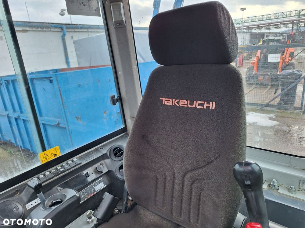 Takeuchi Tb 235-2 - 11