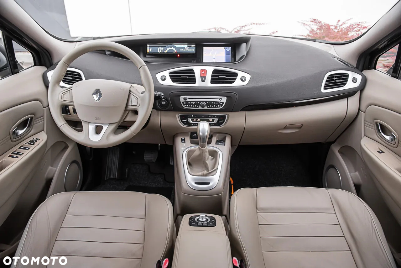 Renault Grand Scenic - 22