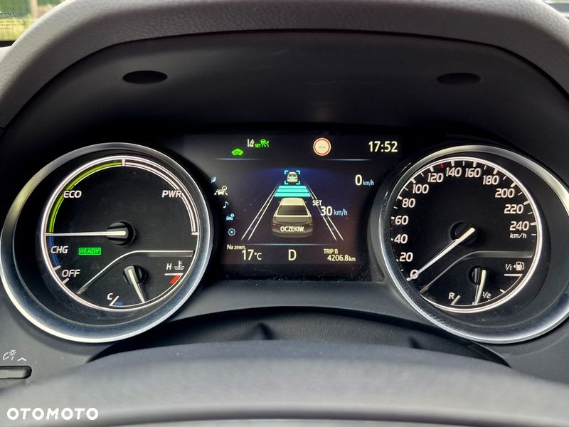 Toyota Camry - 29