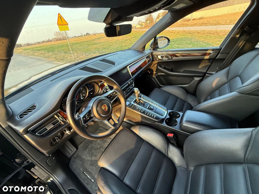 Porsche Macan - 28