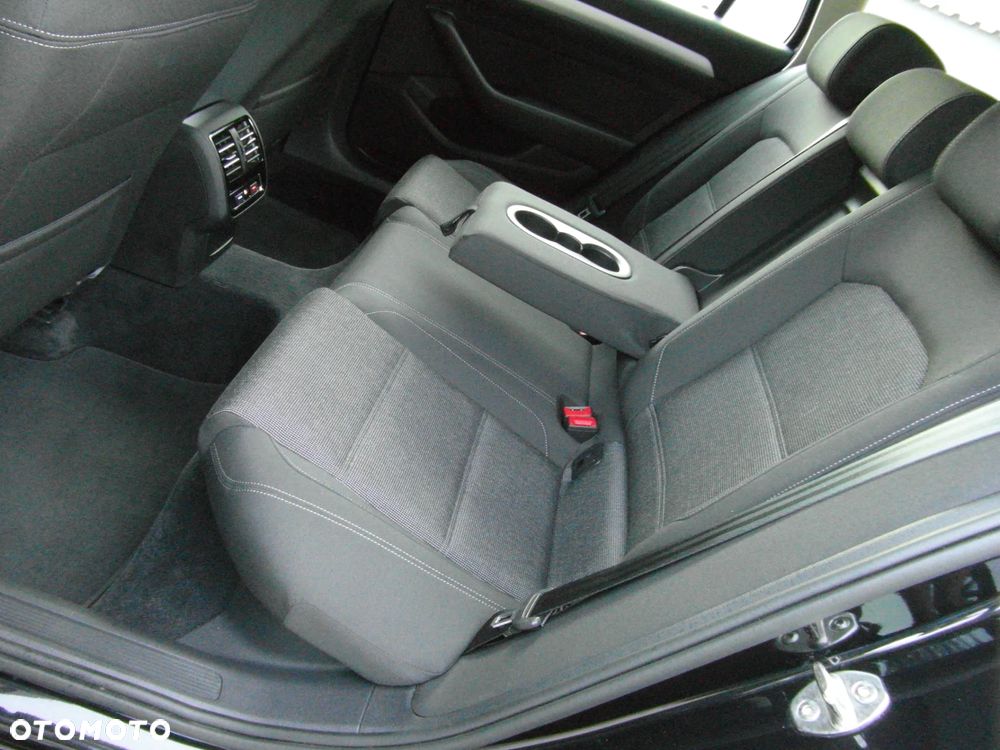 Volkswagen Passat 2.0 TDI BMT Comfortline - 31