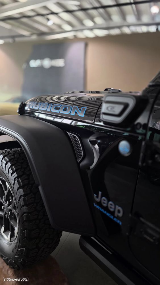 Jeep Wrangler - 30